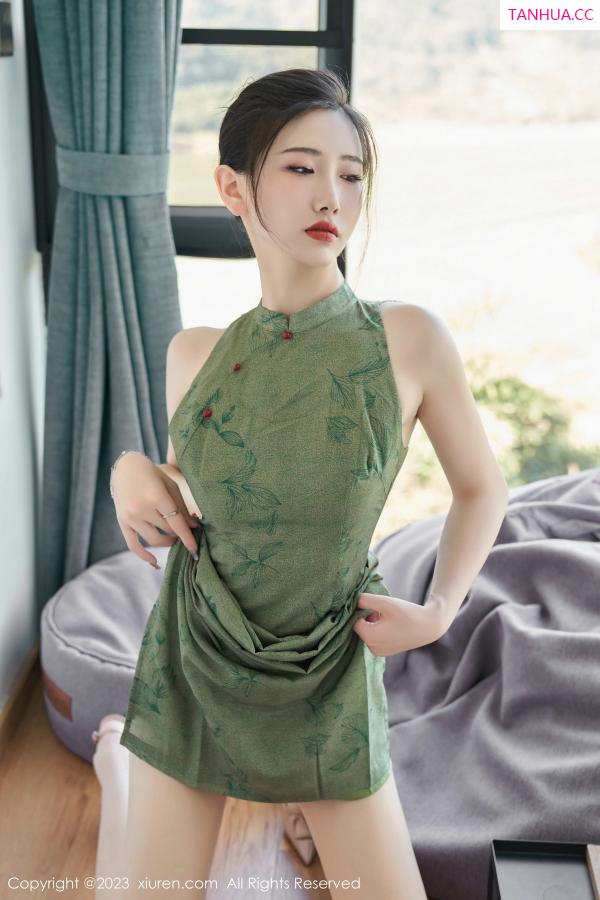   [XiuRen]高清写真图 2023.08.03 No.7181 沈青黛 旗袍美腿第59张图片